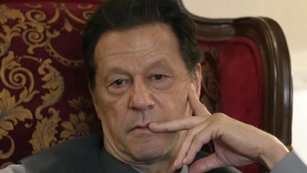 عمران خان کو جیل میں میسر سہولیات