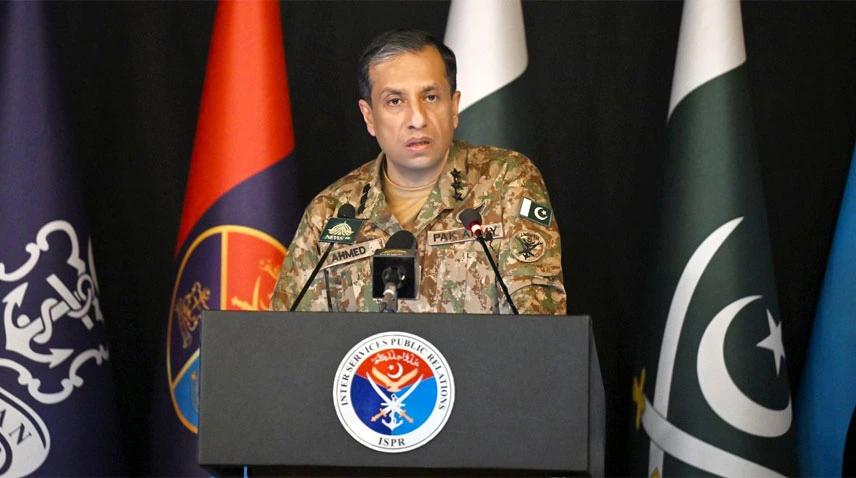 پاک فوج کے جوان سیلابی علاقوں میں ریسکیو سرگرمیوں میں مصروف ہیں؛ ڈی جی آئی ایس پی آر