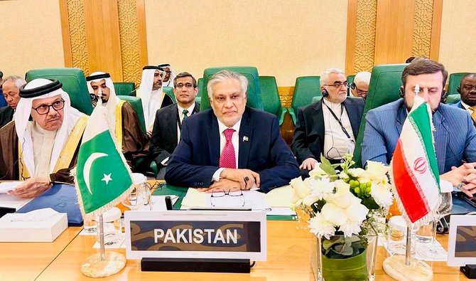 اسحاق ڈار او آئی سی وزرائے خارجہ کونسل اجلاس میں شرکت کیلئے سعودی عرب پہنچ گئے