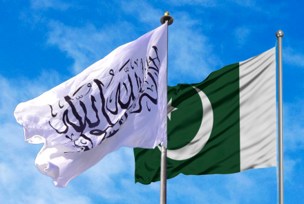 افغان اور پاکستان حکام خوب سمجھ چکے ہیں کہ دونوں ممالک کے درمیان مقابلہ نہیں بلکہ ایک مسلسل رابطہ اور تعاون بڑھانے کی اشد ضرورت ہے