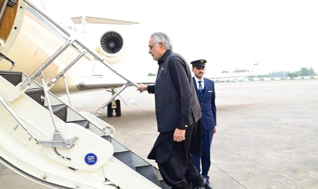 وزیر خارجہ اسحاق ڈار آج ڈھاکہ پہنچیں گے