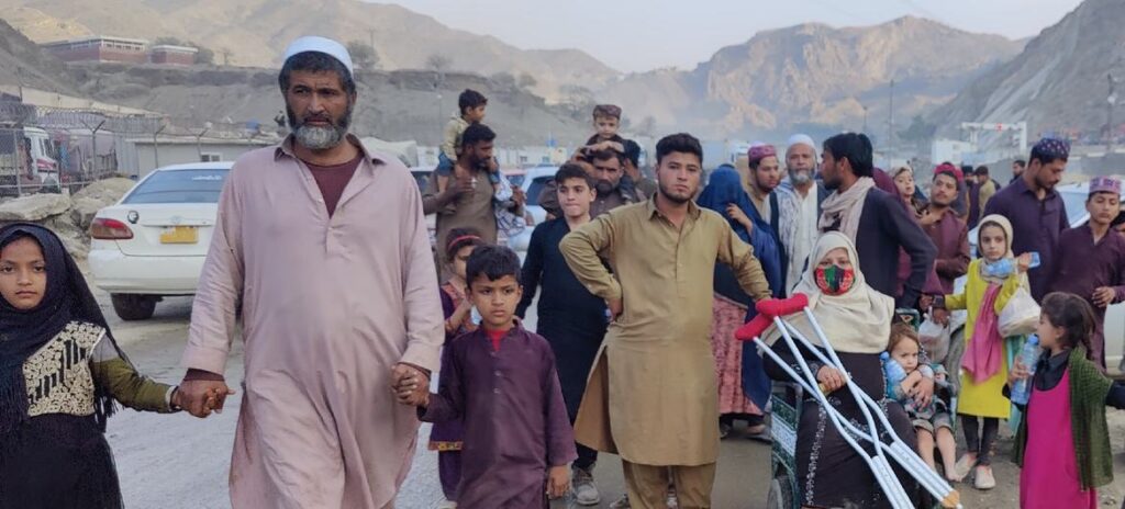گزشتہ دو برسوں میں مہاجرین کی ایک بڑی تعداد پاکستان سے اپنے ملک افغانستان واپس گئی ہے ار یہ سلسلہ تاحال جاری ہے