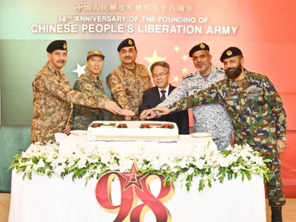 چین کی مسلح فوج پی ایل اے کے یومِ تاسیس کے موقع پر فیلڈ مارشل عاصم منیر اور وزیرِ اعلی پنجاب مریم نواز کا اہم پیغام