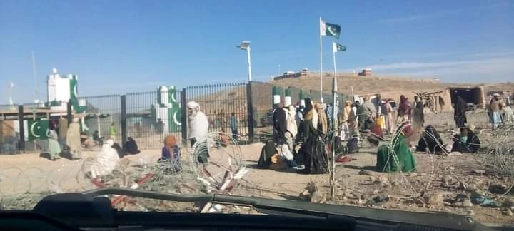 عارضی بندش کے بعد پاکستان اور افغانستان کے درمیان تین بارڈرز تجارت کیلئے کھول دیے گئے