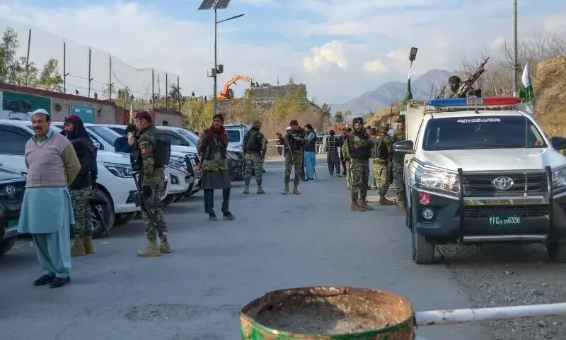 ضلع کرم میں گاڑی پر فائرنگ سے 6 افراد جاں بحق، 12 مشتبہ افراد گرفتار