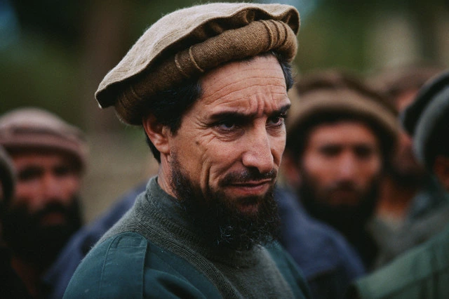 افغان سیاسی تاریخ میں احمد شاہ مسعود کا کردار بڑی اہمیت کا حامل رہا ہے، نوے کی دہائی میں افغان وزیرِ دفاع رہے اور طالبان کے خلاف صفِ آرا بھی رہے