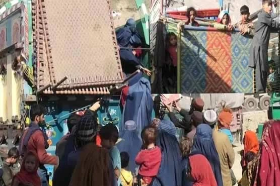 طورخم بارڈر کے راستے پاکستان کے مختلف علاقوں سے 6 لاکھ 87 ہزار 283 افغان شہری افغانستان واپس جا چکے ہیں