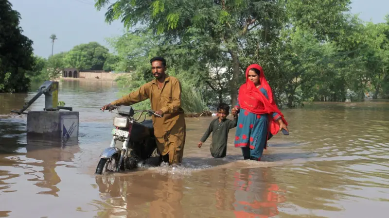 پنجاب کے دریاؤں میں طغیانی برقرار، چالیس لاکھ سے زیادہ افراد متاثر