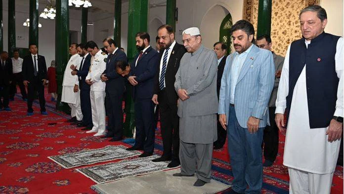 صدر آصف زرداری کا کاشغر کی مشہور عیدگاہ کا دودہ