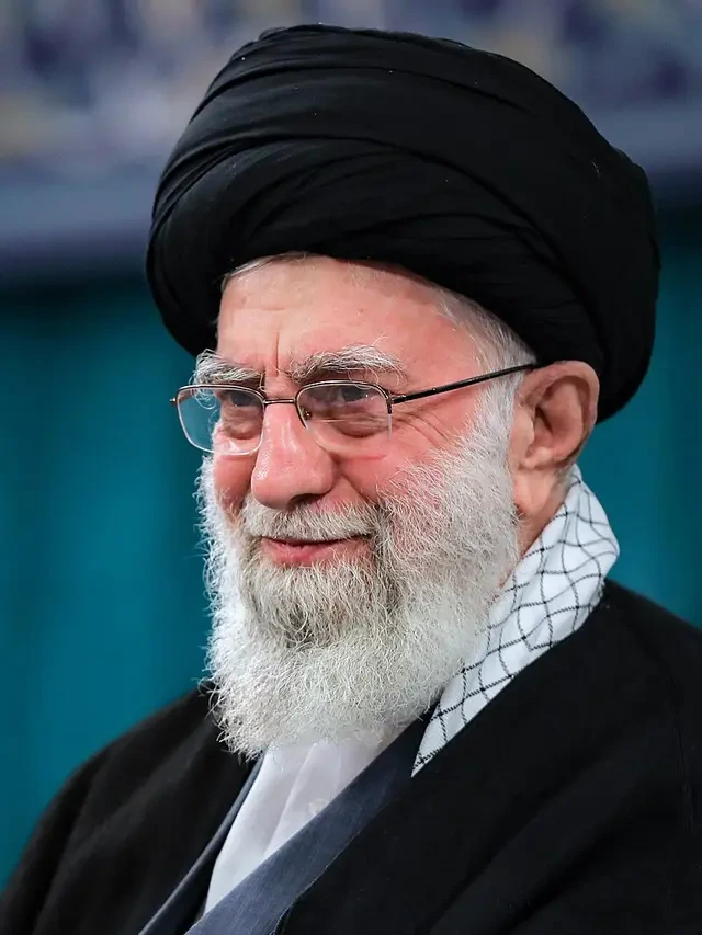 ایران سپریم لیڈر نے دو ٹوک مؤقف اپناتے ہوئے کہا دباؤ یا دھمکی کے سائے میں مذاکرات نہیں ہونگے