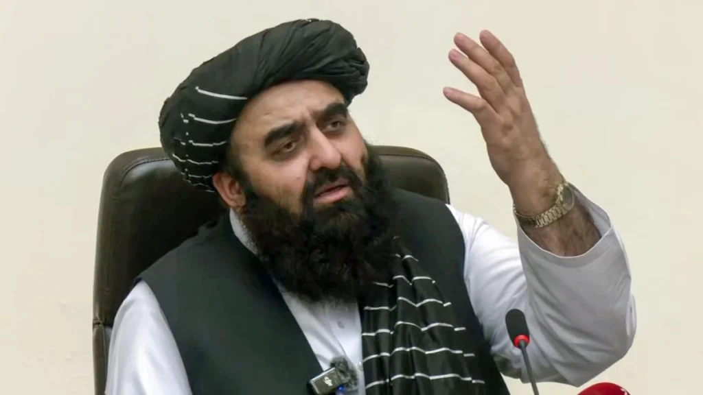 امیر خان متقی کی نئی دہلی میں پریس کانفرنس: بھارت کے ساتھ تعلقات، تعلیم، تجارت اور پاکستان سے کشیدگی پر گفتگو