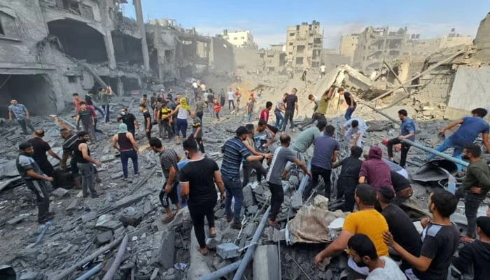 غزہ میڈیا کے مطابق اسرائیلی فوج نے امن معاہدے کی خلاف ورزی کرتے ہوئے 97 فلسطینی شہید کردیے جبکہ 230 سے زائد افراد زخمی ہوئے