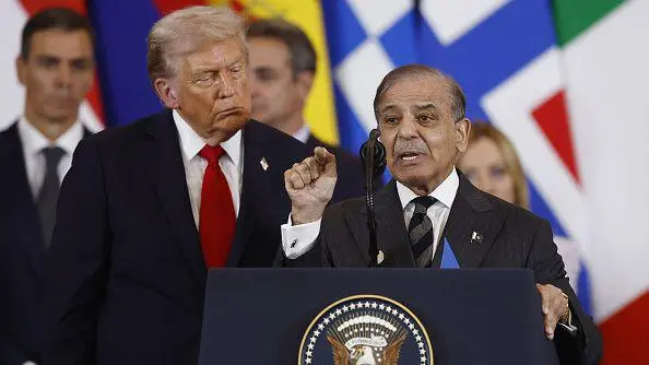 خوشامد نہیں آرٹ