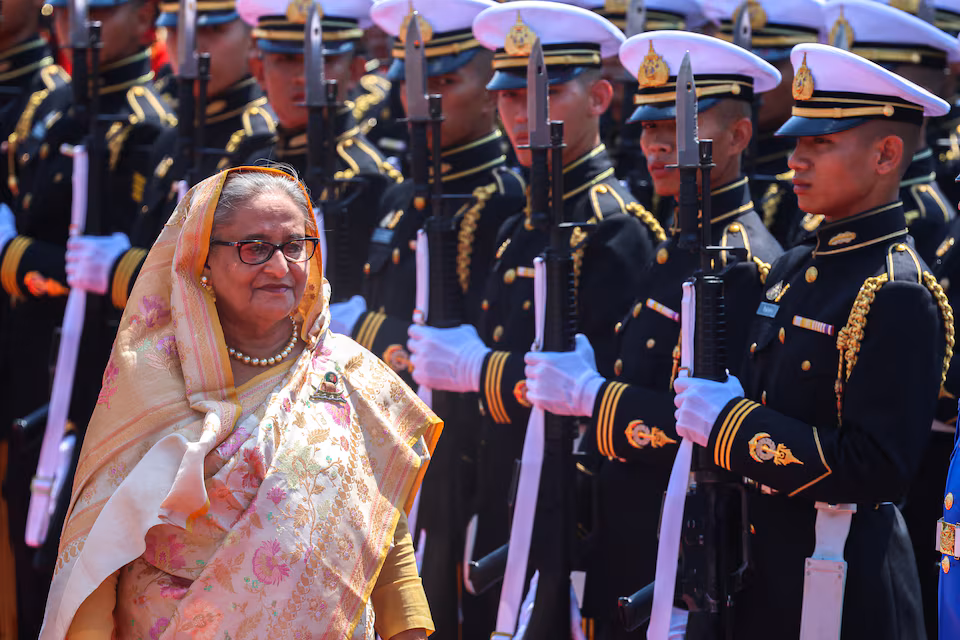 بنگلہ دیش میں سیاسی بحران: شیخ حسینہ نے ووٹر بائیکاٹ کی دھمکی دے دی