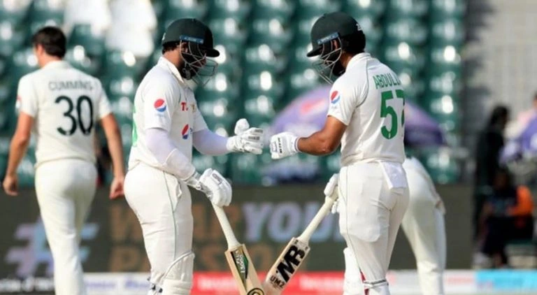 پاکستان نے پہلے بیٹنگ کرتے ہوئے 277 رنز کا ہدف دیا تھا لیکن جنوبی افریقہ کی ٹیم 183 رنز پر ڈھیر ہو گئی