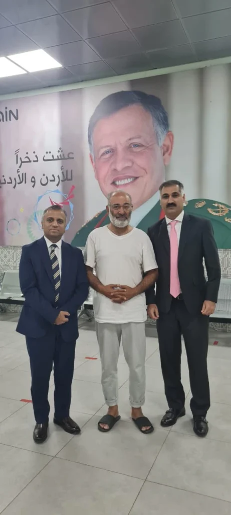 اسحاق ڈار کا کہنا ہے کہ سابق سینیٹر مشتاق احمد کی صحت بہتر ہے، وہ رہا ہوکر اردن پہنچ چکے ہیں۔