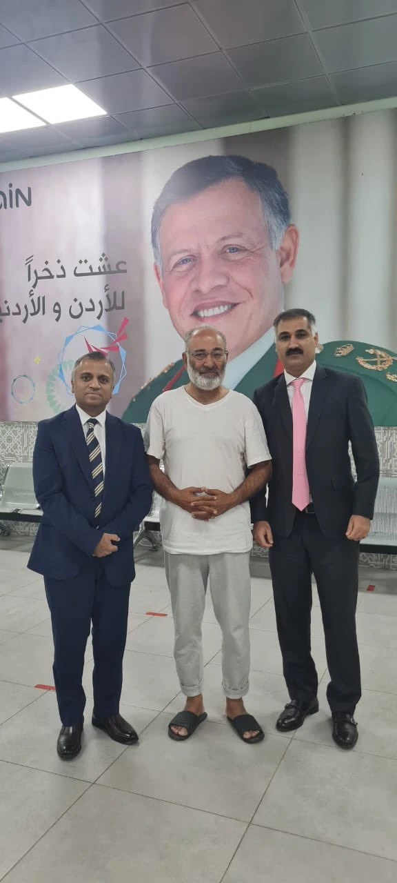 اسحاق ڈار کا کہنا ہے کہ سابق سینیٹر مشتاق احمد کی صحت بہتر ہے، وہ رہا ہوکر اردن پہنچ چکے ہیں۔