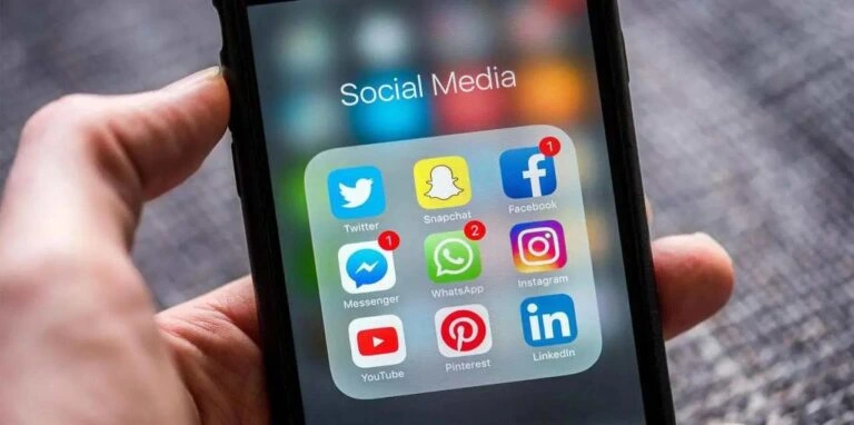 افغانستان سے منسلک سوشل میڈیا اکاؤنٹس پاکستان کے خلاف ایسا بیانیہ تشکیل دے رہے ہیں جس کا واضح مقصد پاکستان کو عالمی و سفارتی سطح پر بدنام کرنا ہے