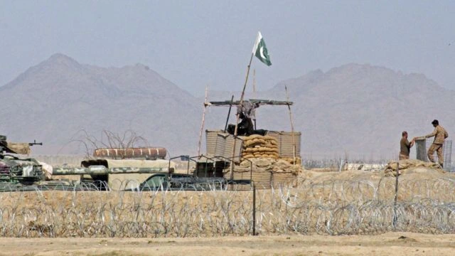 پاکستان نے افغانستان میں مبینہ فضائی حملوں کے دعووں کو بے بنیاد قرار دیتے ہوئے کہا ہے کہ وہاں ہونے والے دھماکے افغانستان کے اپنے داخلی تنازعات یا پروپیگنڈا کا نتیجہ ہیں جن کا مقصد پاکستان کو بدنام کرنا ہے۔