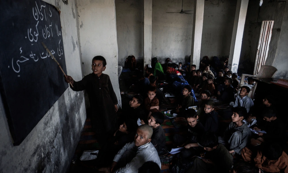 افغانستان کیلئے پاکستان کا کردار اور افغان حکومت کی دوہری پالیسی