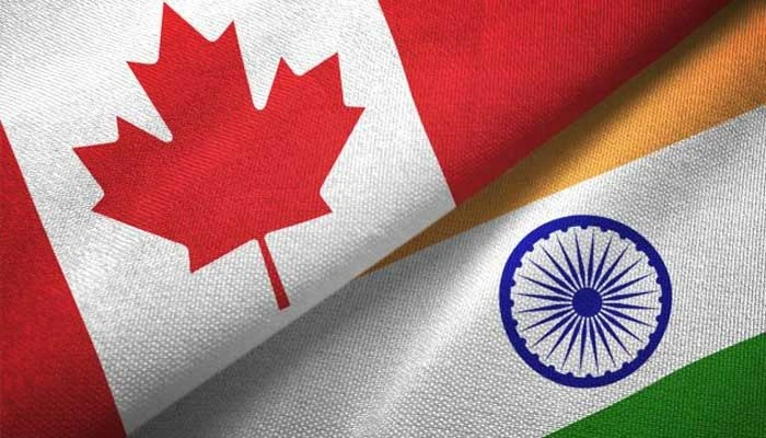 رپورٹ کے مطابق بھارتی طلبا کی اگست 2025 میں 74 فیصد ویزا درخواستیں مسترد کی گئیں جبکہ 2023 میں یہ شرح محض 32 فیصد تھی