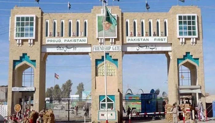 ایچ ٹی این اُردو سے خصوصی گفتگو میں برسٹر علی ظفر گوہر نے کہا ہے کہ پاکستان اپنے دفاع کا حق رکھتا ہے اور اس کے پاس صلاحیت بھی موجود ہے، چاہے پھر کشیدگی افغانستان سے ہو یا بھارت سے