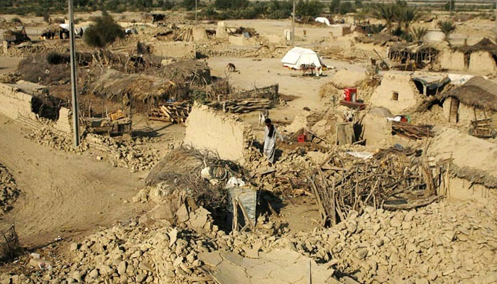 پاکستان پاپولیشن کونسل کی رپورٹ کے مطابق ملک کے 20 انتہائی پسماندہ اضلاع میں سے 17 بلوچستان میں ہیں، جہاں سڑکوں، صحت، تعلیم اور مواصلات جیسی بنیادی سہولیات کا شدید فقدان ہے