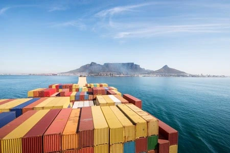 نئی اصلاحات اور تین جدید بندرگاہوں سے پاکستان 100۔ 150 ارب ڈالر سالانہ کماتے ہوئے خطے میں بحری تجارتی مرکز کے طور پر ابھرے گا