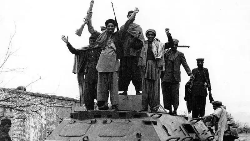 افغانستان کے لیے اپنی ضروریات پوری کرنے کا واحد راستہ یہ ہے کہ وہ اپنی معیشت کو بین الاقوامی منڈیوں سے جوڑے اور یہ تب ہی ممکن ہے جب وہ اپنے ہمسایہ ممالک کے ساتھ خوشگوار تعلقات قائم کرے