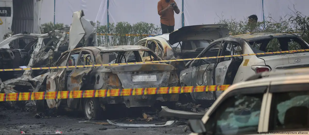 دہلی بم دھماکے کے مشتبہ ملزم کشمیری ڈاکٹر کا مکان منہدم