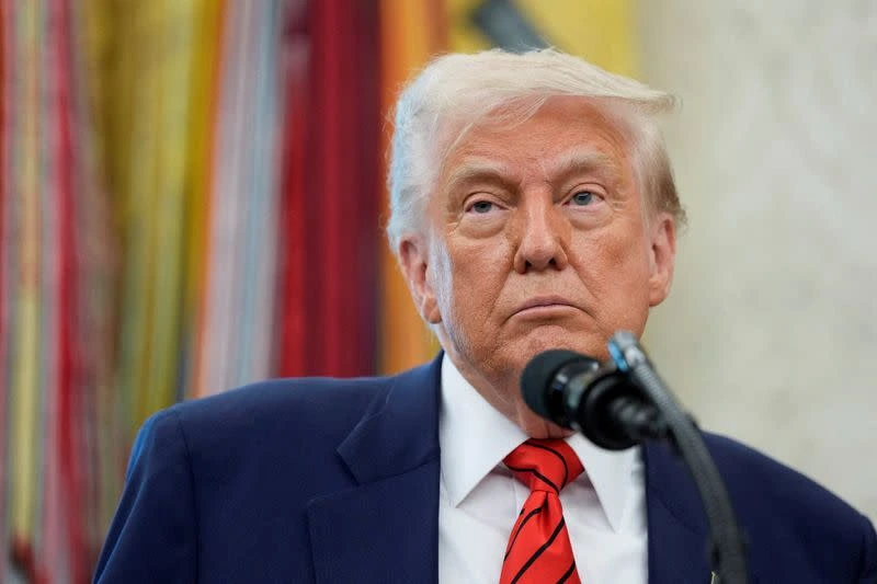 ٹرمپ انتظامیہ نے 19 ممالک کے گرین کارڈ ہولڈرز کے امیگریشن کیسز کا ازسرِنو جائزہ لینے کا اعلان کیا ہے۔ پاکستان اس فہرست میں پاکستان شامل نہیں ہے