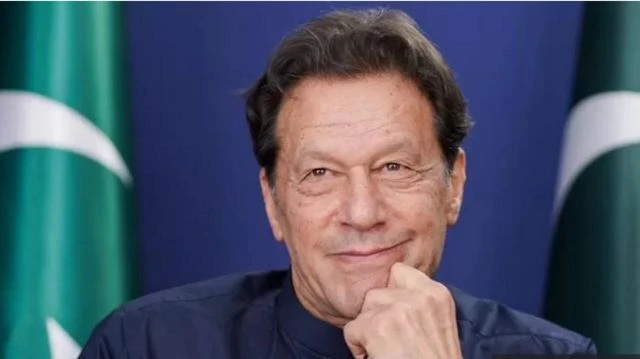 پاکستان کی وزارتِ اطلاعات نے افغان اور بھارتی سوشل میڈیا پر عمران خان کی جیل میں ہلاک ہونے کی افواہ کی سختی سے تردید کی ہے