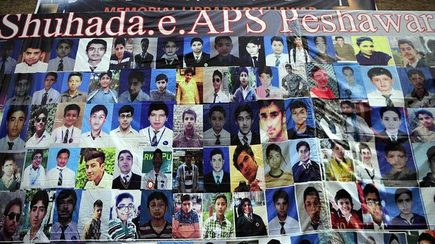 سانحہ آرمی پبلک اسکول پشاور کی 11ویں برسی کے موقع پر معصوم شہداء کی بے قربانیوں اور دہشت گردی کے خلاف سیکیورٹی فورسز کی قربانیوں کو خراجِ عقیدت پیش کیا