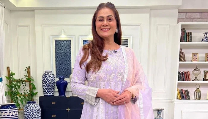 اداکارہ ندا ممتاز کا کہنا ہے کہ شوبز انڈسٹری ماضی کے مقابلے میں بہت بدل چکی ہے کیونکہ جہاں اب سوشل میڈیا شہرت نے معیار اور تربیت کو متاثر کیا ہے