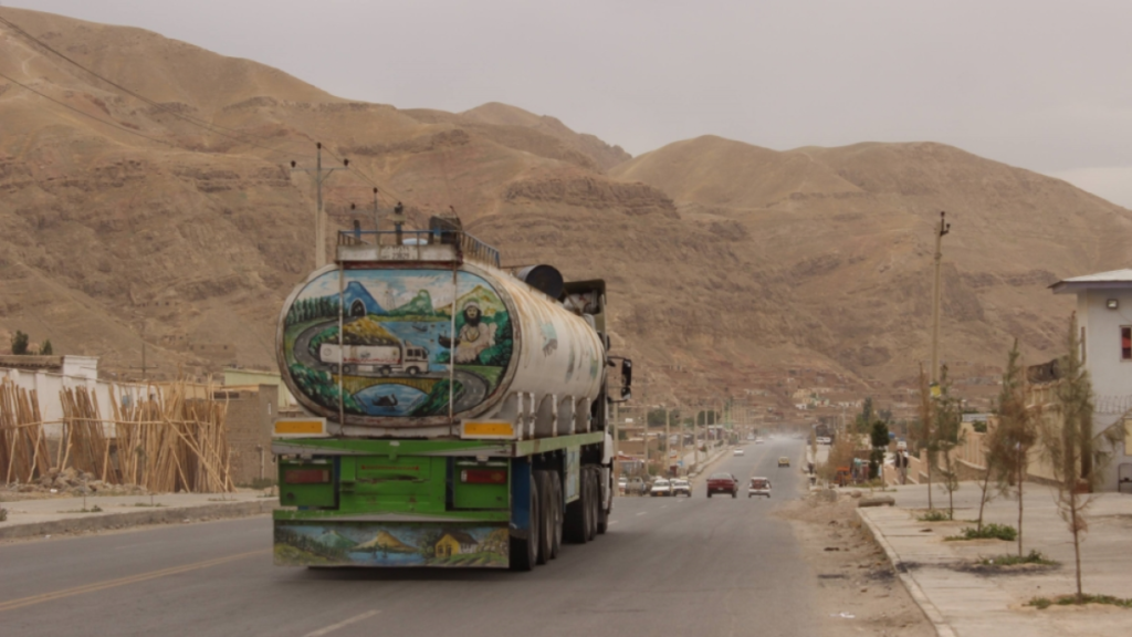 افغانستان نے روس سے تیل کی براہ راست درآمد کا آغاز کر دیا