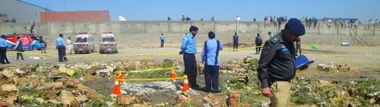 اسلام آباد کے تھانہ سبزی منڈی کی حدود میں فائرنگ کے واقعے میں شہید اے ایس آئی علی اکبر پر قاتلانہ حملے کا مرکزی ملزم اپنی ہی ساتھیوں کی گولی سے ہلاک ہو گیا