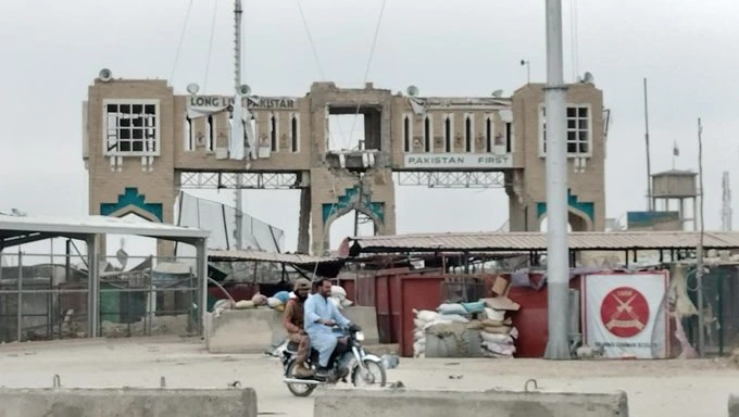 چمن کا تاریخی ''باب دوستی'' افغان فورسز کی فائرنگ کا نشانہ بن گیا