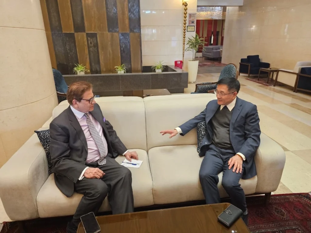 ایمبسڈر صادق کی تہران میں چائنہ اور ازبکستان کے نمائندوں سے ملاقات؛ دو طرفہ امور پر تبادلہ خیال