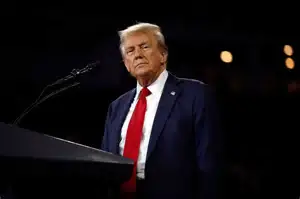 صدر ٹرمپ نے کہا کہ اطلاعات ہیں ایران دوبارہ جوہری تنصیبات تعمیر کرنے کی کوشش کر رہا ہے اور اگر ایسا ہوا تو امریکا فوری کارروائی کرے گا۔