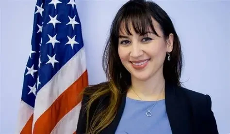 امریکی چارج ڈی افیئرز نیٹلی بیکر نے کہا ہے کہ 2025 میں پاک امریکہ تعلقات مضبوط ہوئے، امریکی سرمایہ کاری سے ہزاروں ملازمتیں پیدا ہوئیں، غذائی تحفظ بہتر ہوا اور سیلاب متاثرین کو فوری امداد فراہم کی گئی