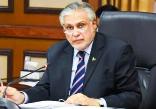 نائب وزیرِ اعظم اسحاق ڈار اور عراق کے وزیرِ خارجہ فواد محمد حسین کے درمیان ہونے والی گفتگو میں دونوں ممالک نے تعلقات کو مضبوط کرنے، اعلیٰ سطح کے دوروں اور باہمی رابطوں کی اہمیت پر زور دیا