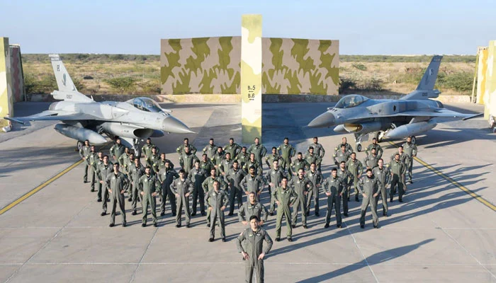 پاک فضائیہ کا ایف-16 دستہ مشق “اسپیئرز آف وکٹری-2026” کے لیے سعودی عرب پہنچ گیا