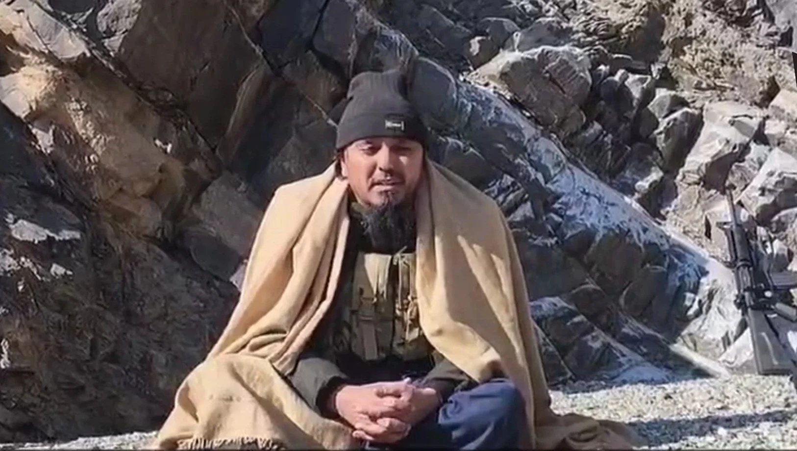 سربکف مہمند نے اپنے بیان میں پاکستانی طالبان کے افغان طالبان کے ساتھ تاریخی تعاون کا حوالہ دیتے ہوئے کہا کہ انہوں نے افغانستان میں 47 ممالک کے اتحاد کے خلاف "کندھے سے کندھا ملا کر" جنگ لڑی اور اسلامی امارت کے قیام میں سہولت فراہم کی