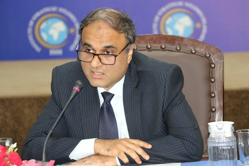 حکومتِ پاکستان نے اعلیٰ سطح پر سفارتی تبادلوں اور نئی تقرریوں کا فیصلہ کیا ہے، جس کے تحت کابل، برطانیہ، جرمنی، اٹلی اور کیوبا سمیت اہم دارالحکومتوں میں نئے سفیروں اور ہائی کمشنر کی تعیناتی کی گئی ہے