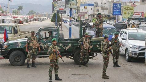 یمن کے مشرقی علاقے، خاص طور پر حضرموت، دوبارہ کشیدگی کی لپیٹ میں ہیں جہاں سعودی حمایت یافتہ حکومتی افواج اور متحدہ عرب امارات کے حمایت یافتہ جنوبی عبوری کونسل کے درمیان تصادم جاری ہے