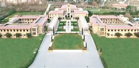 سنٹرل کرم کے مانتو کے عوام نے حکومت اور پاک فوج سے اپیل کی ہے کہ علاقے کے لیے منظور شدہ گلفام کیڈٹ کالج کو فوری طور پر فعال کیا جائے