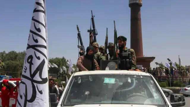 اقوام متحدہ کی تازہ رپورٹ کے مطابق افغانستان میں طالبان حکومت کے چار سالہ دور میں گرفتاریوں اور ماورائے عدالت ہلاکتوں میں تشویشناک اضافہ ہوا ہے۔ 2025 کے دوران 123 سابق فوجی ہلاک اور 131 افراد کو تشدد کا نشانہ بنایا گیا