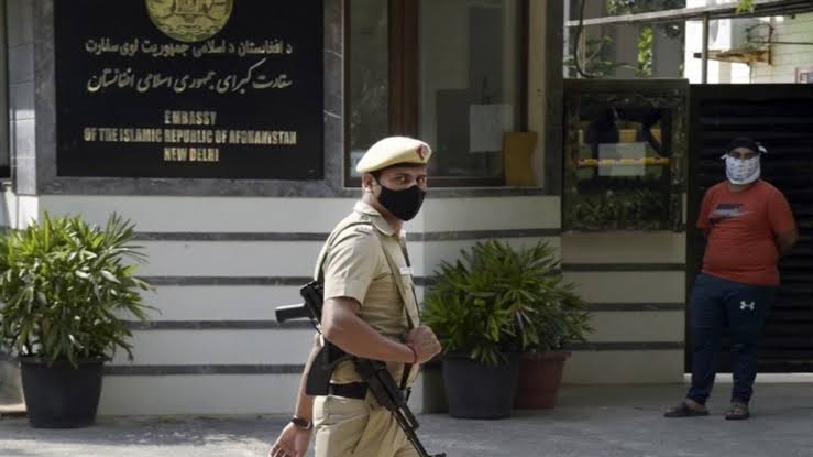 افغان مزاحمتی کونسل نے بھارت کے فیصلے کی مذمت کی کہ طالبان کے سفارتکار نور احمد نور کو نئی دہلی میں افغان سفارتخانے کا سربراہ بنایا گیا، اسے جلدی بازی اور افغان عوام کی مرضی کے خلاف قرار دیا گیا