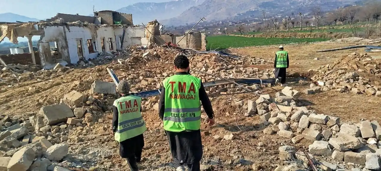 باجوڑ میں ایف سی و پولیس چیک پوسٹ پر خودکش دھماکہ، تیرہ افراد شہید ہو گئے