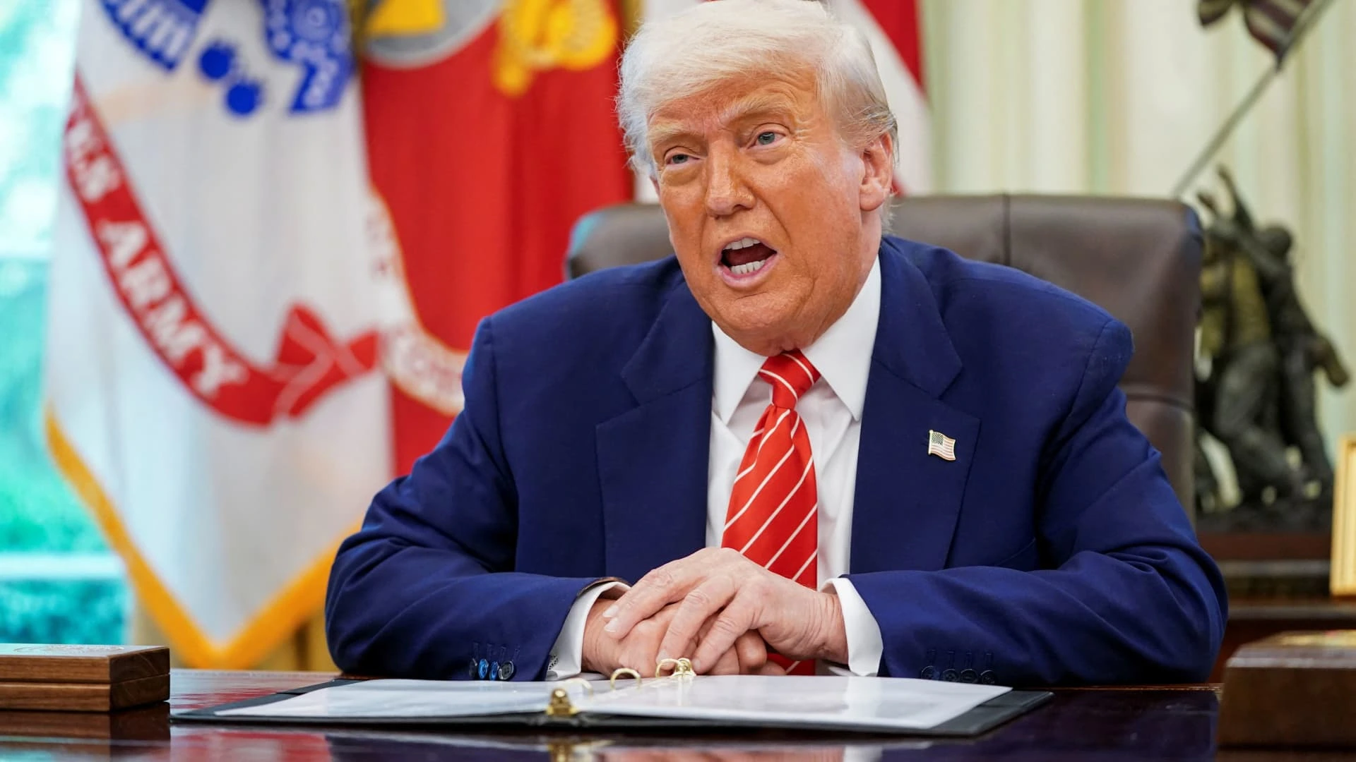 امریکی صدر ڈونلڈ ٹرمپ نے غزہ میں بین الاقوامی استحکام فورس کی تعیناتی اور تعمیرِ نو کے لیے رکن ممالک کی جانب سے ہزاروں اہلکاروں اور 5 ارب ڈالر فراہم کرنے کے عہد کی تصدیق کر دی ہے